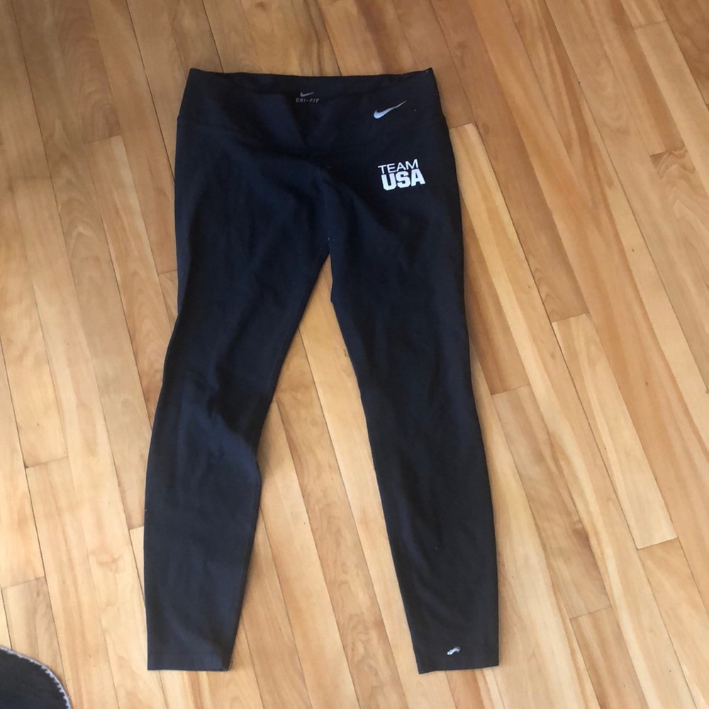 Black Nike team USA low rise leggings